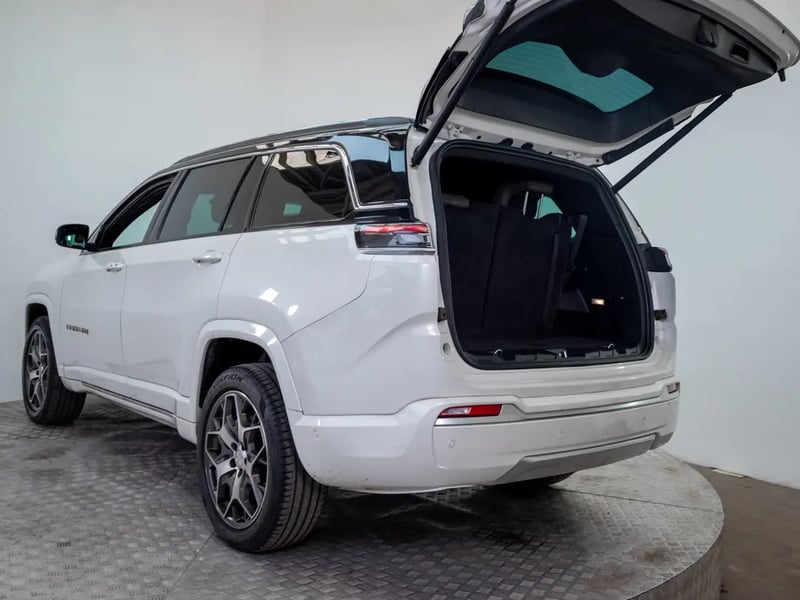 Jeep COMMANDER 2023 - Imagen 10 de 20