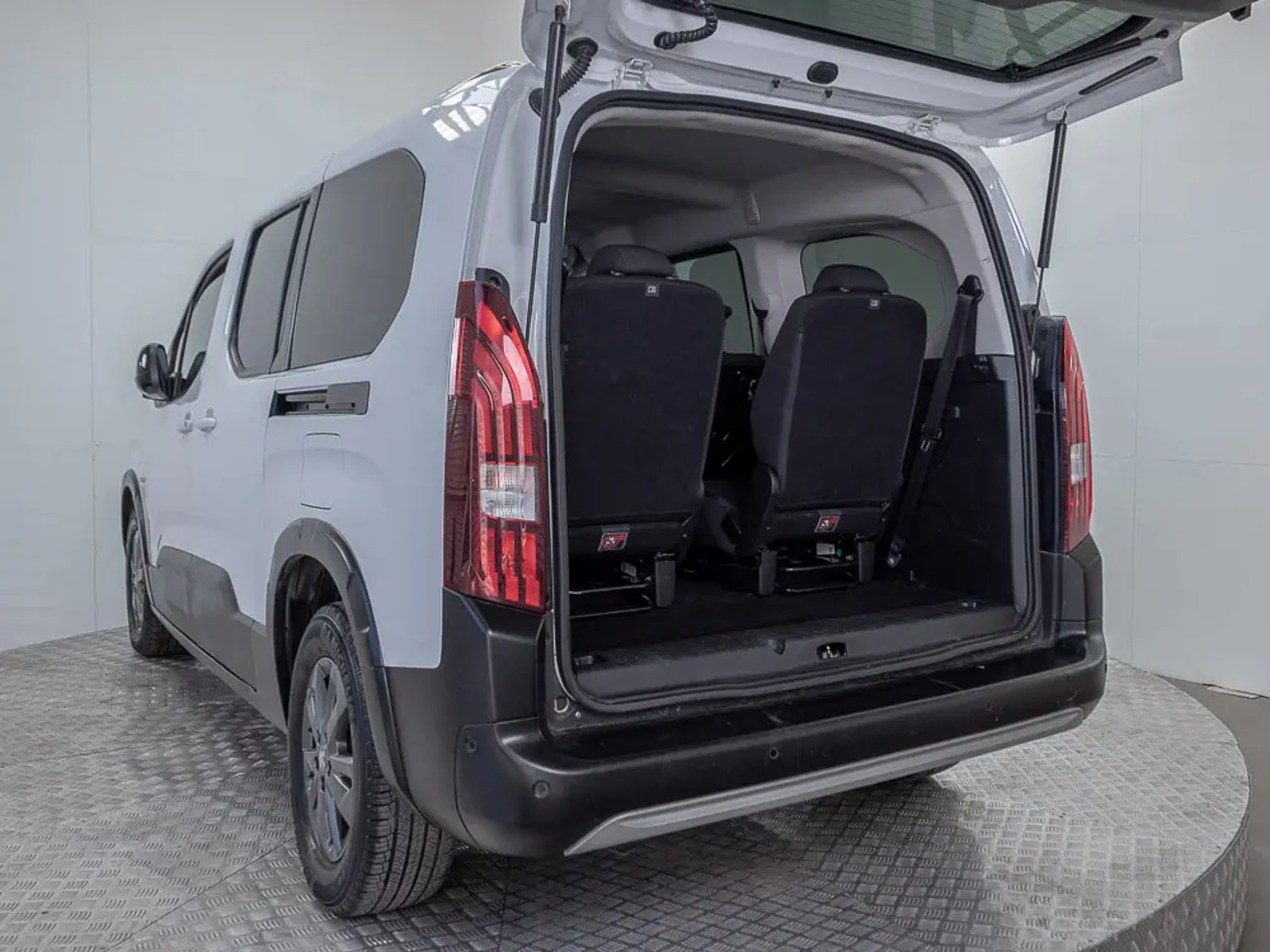 PEUGEOT RIFTER 2024 - Imagen 9 de 16