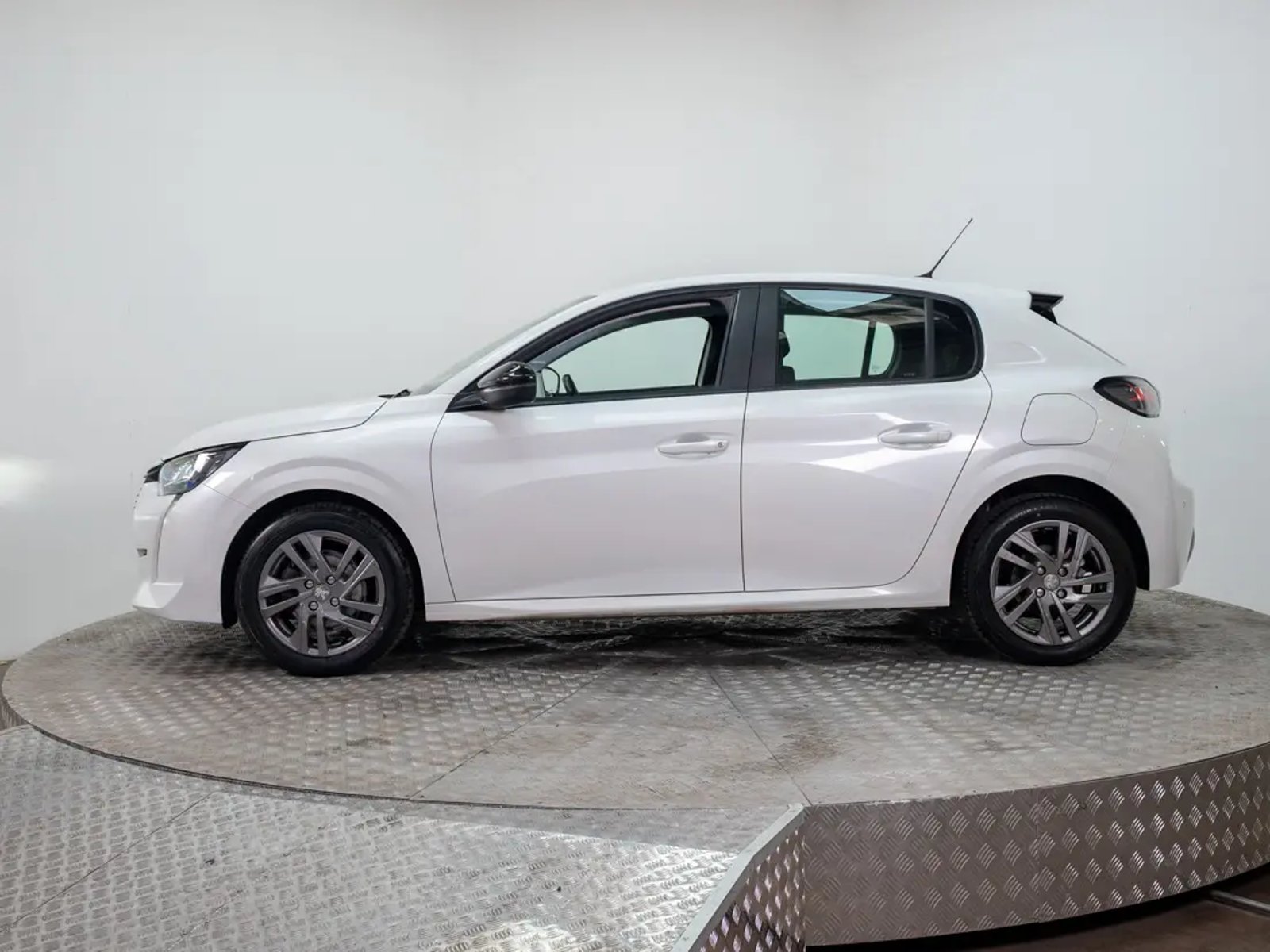 PEUGEOT 208 2022 - Imagen 10 de 20