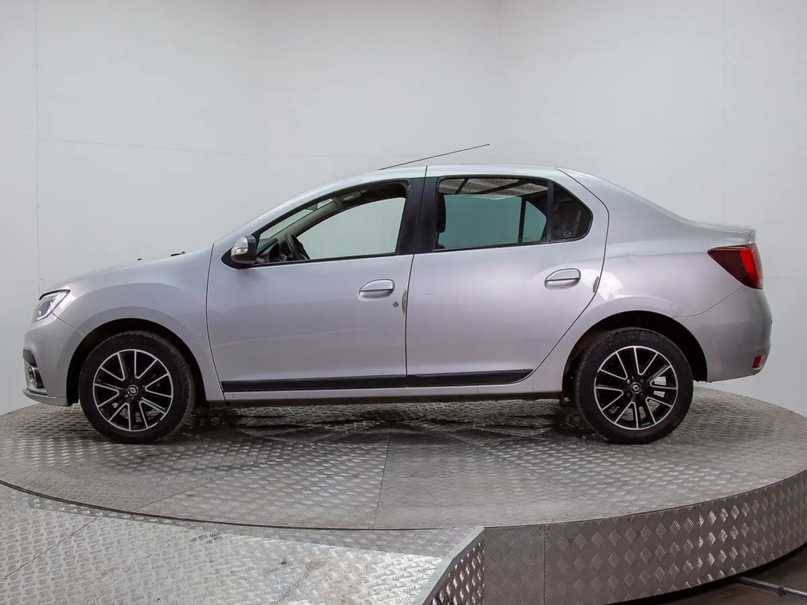 RENAULT SYMBOL 2019 - Imagen 4 de 20