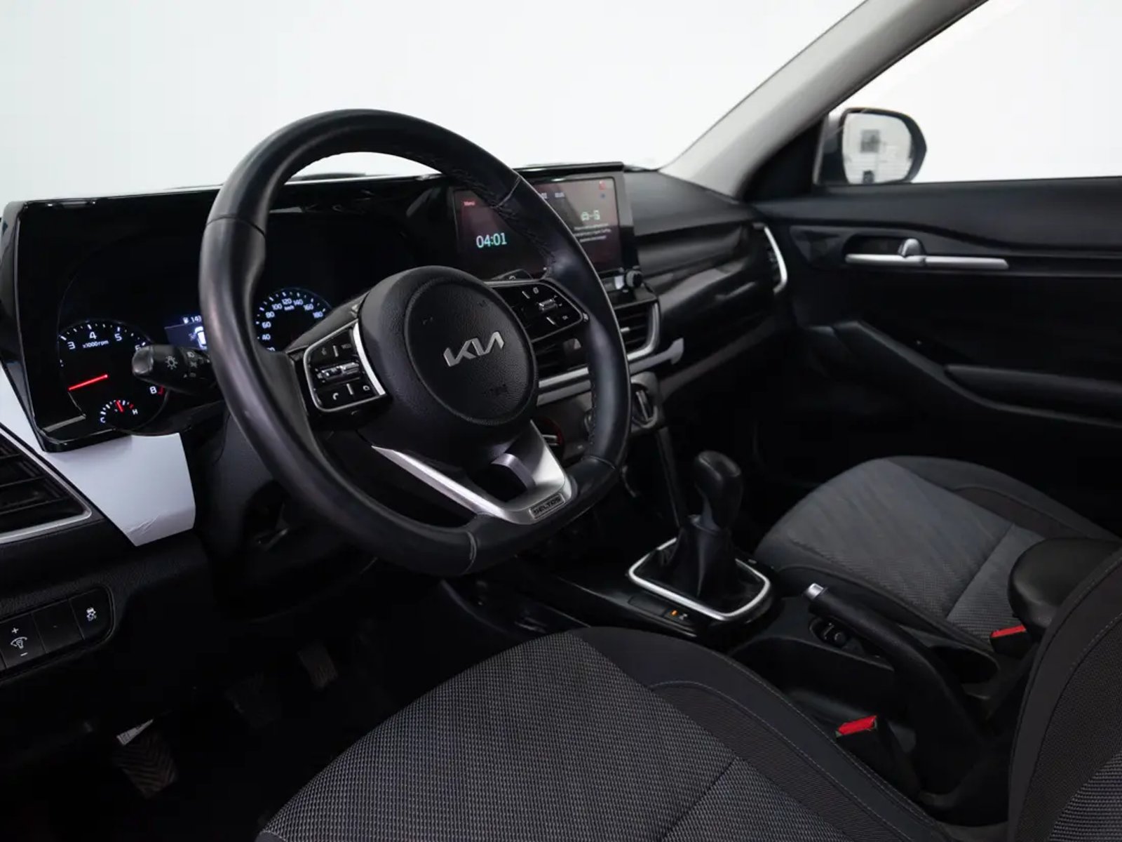 Kia SELTOS 2024 - Imagen 11 de 20