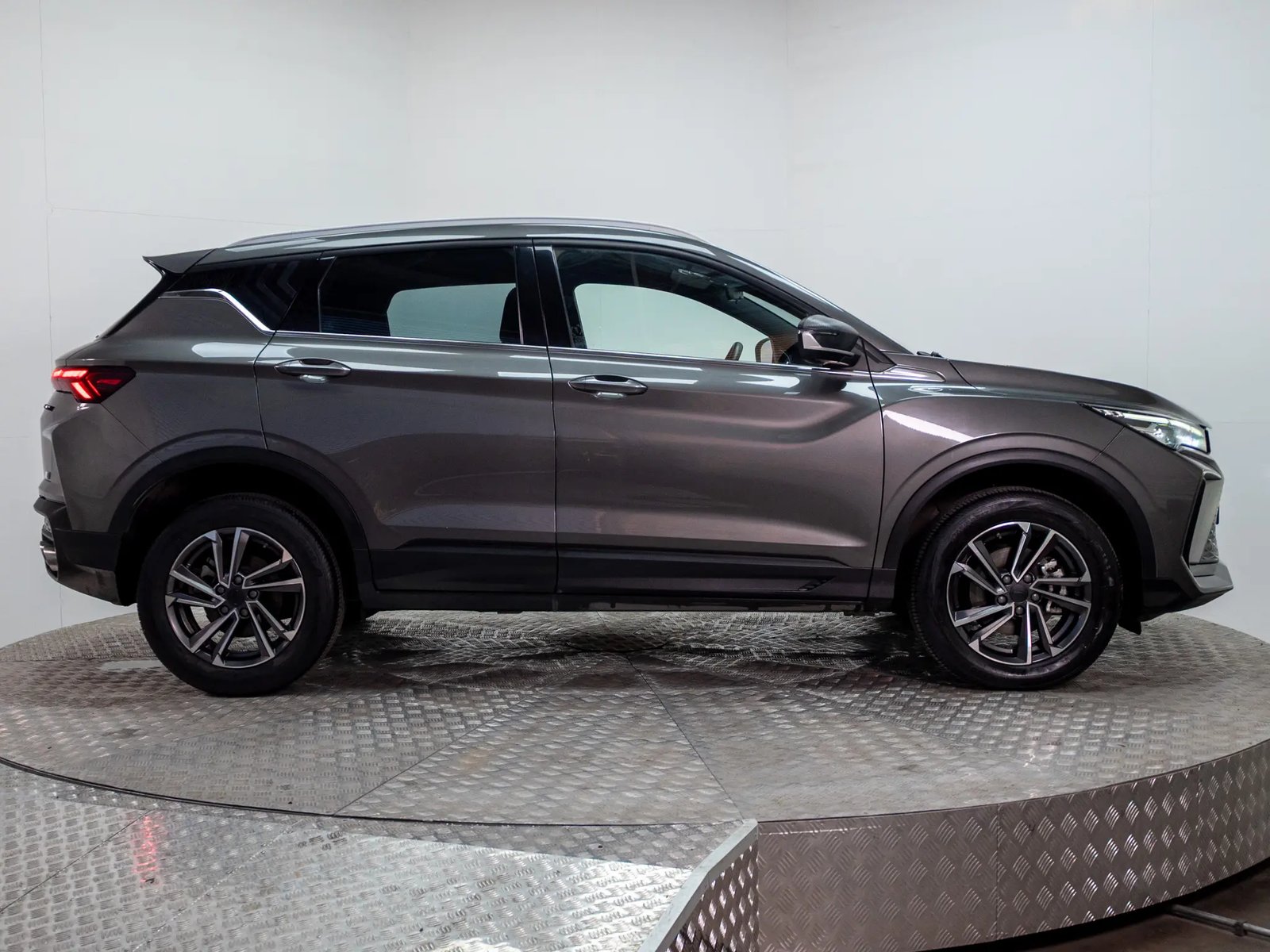 GEELY COOLRAY 2023 - Imagen 13 de 20