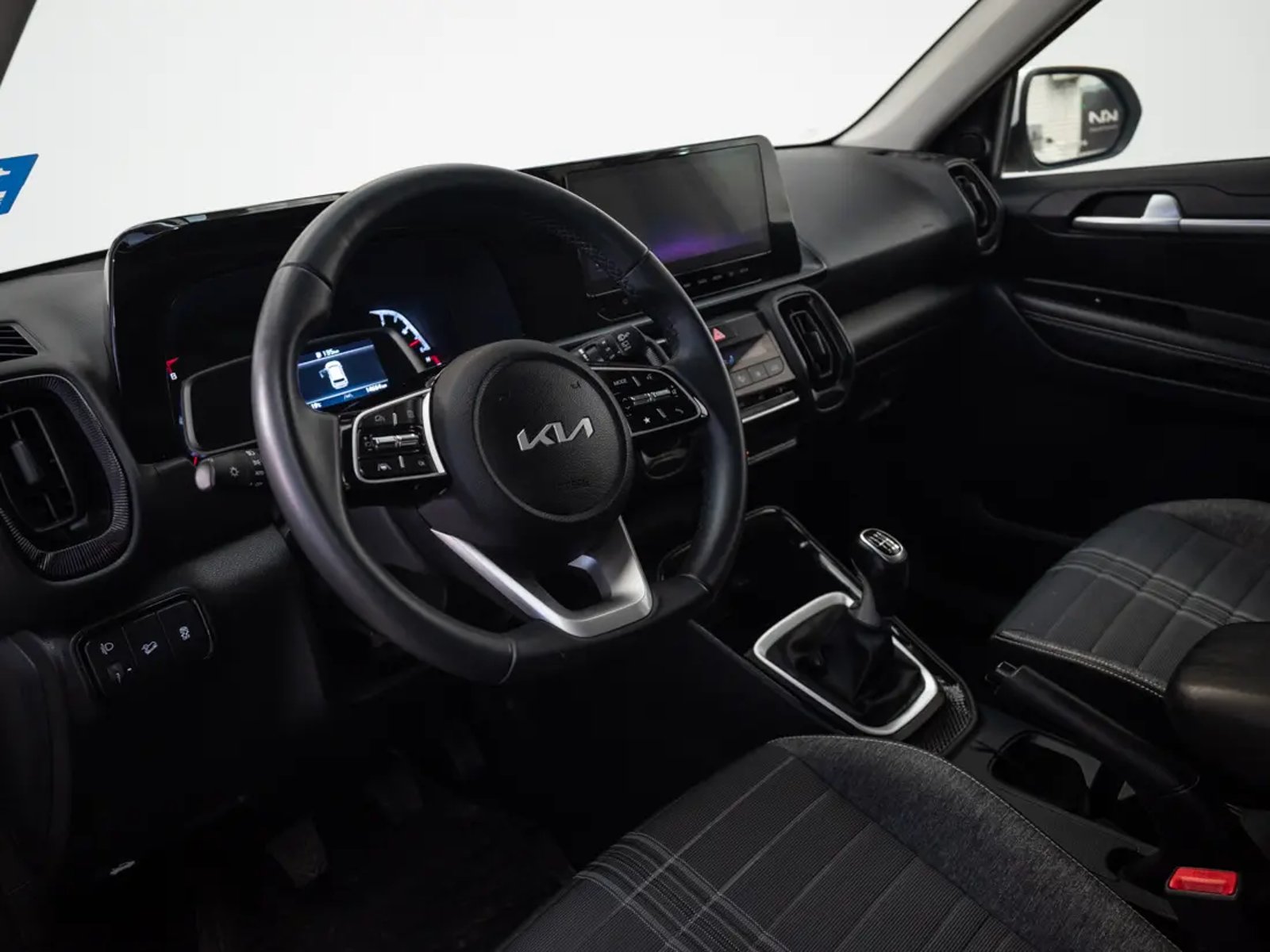 Kia SONET 2024 - Imagen 11 de 19