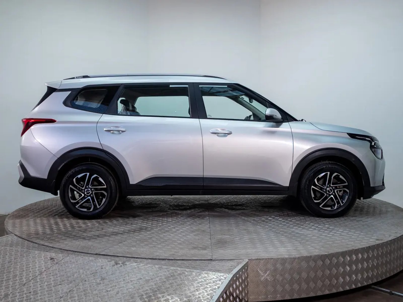 Kia CARENS 2023 - Imagen 8 de 20