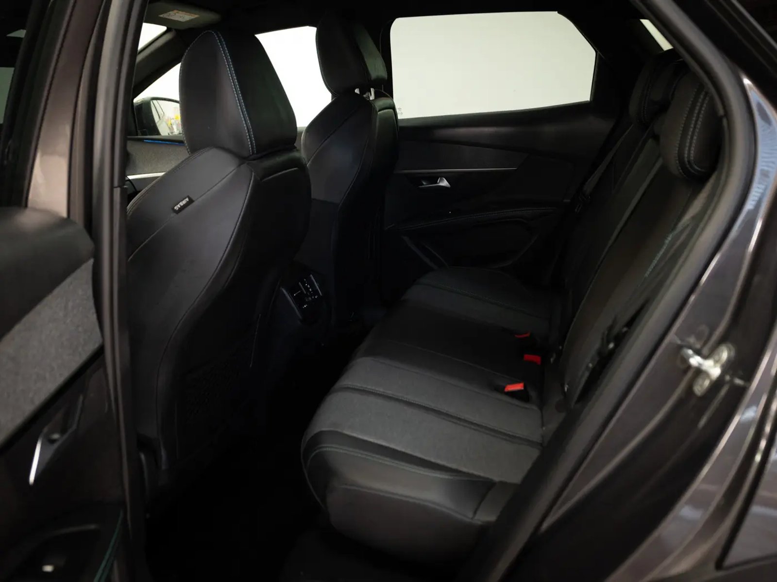 PEUGEOT 3008 2025 - Imagen 15 de 16