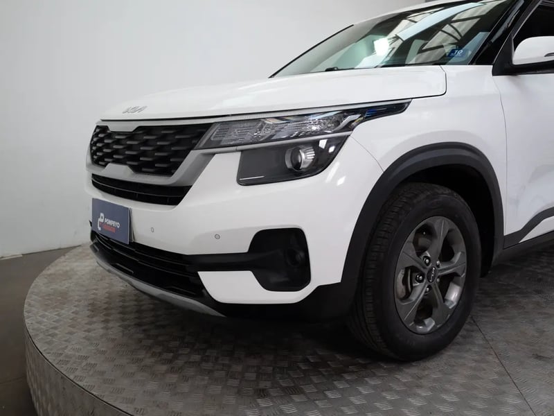 Kia SELTOS 2023 - Imagen 18 de 20