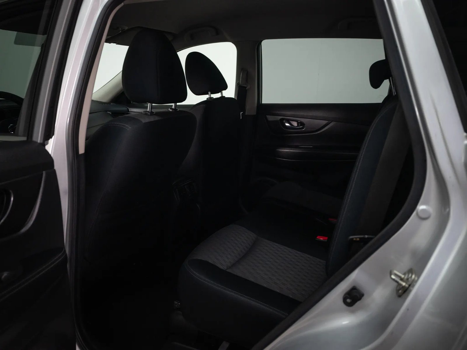 NISSAN X-TRAIL 2021 - Imagen 13 de 18