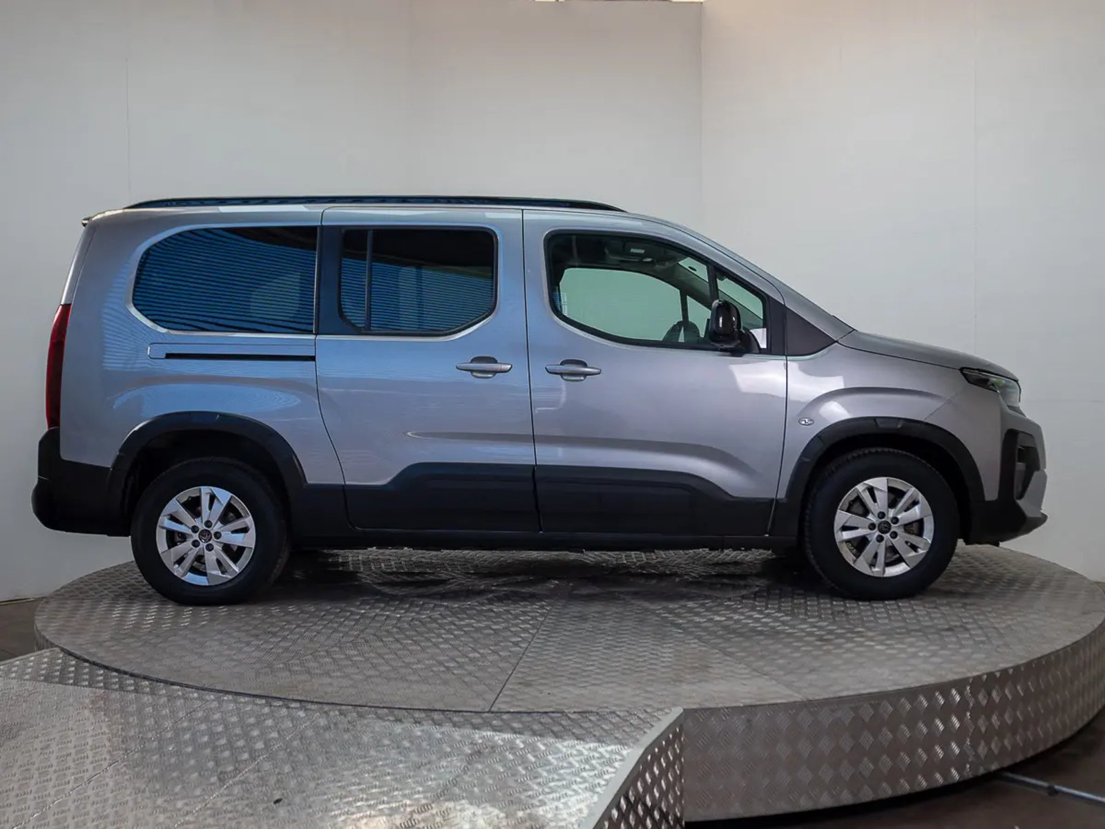 PEUGEOT RIFTER 2025 - Imagen 10 de 17