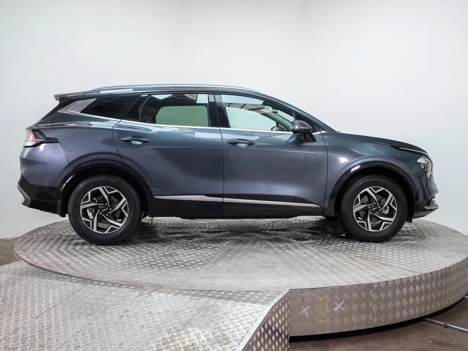 Kia SPORTAGE 2023 - Imagen 8 de 19