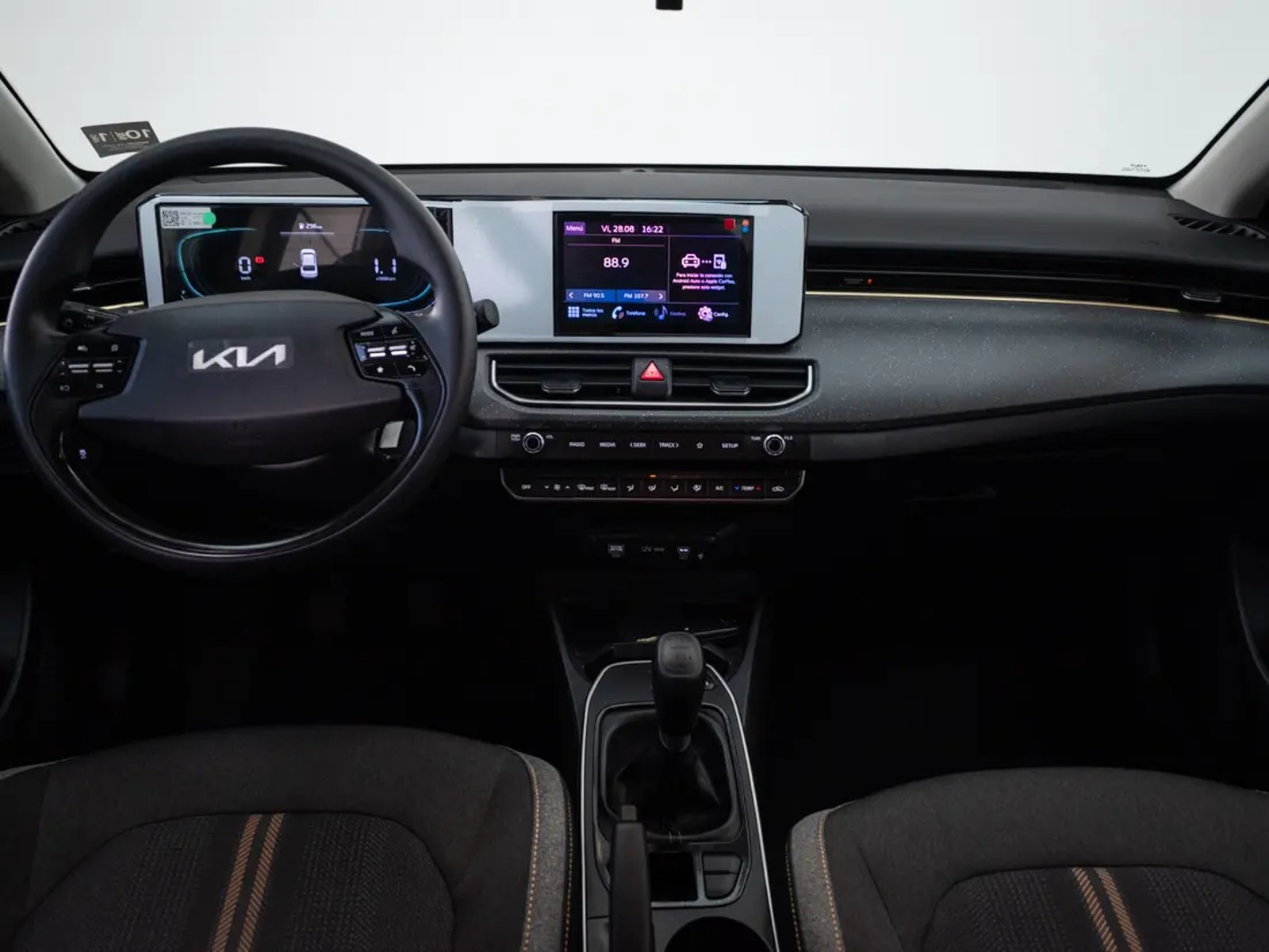 Kia K3 2025 - Imagen 14 de 19