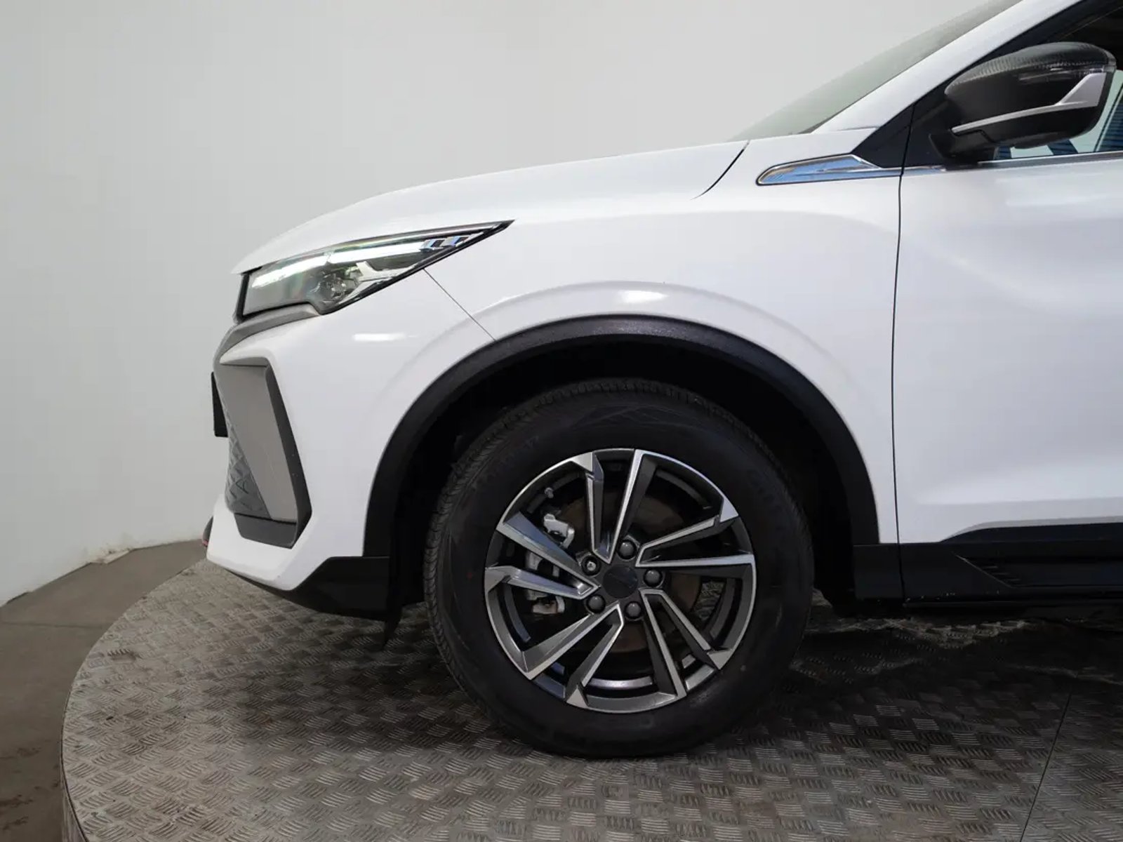 Geely COOLRAY 2024 - Imagen 17 de 19