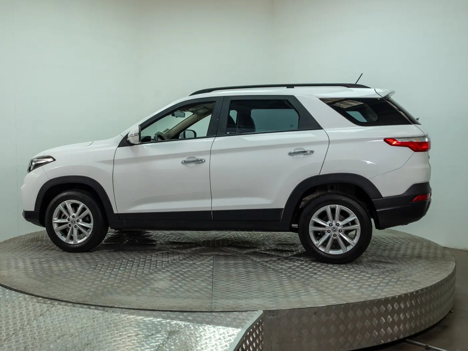DFSK SUV 560 2023 - Imagen 5 de 16