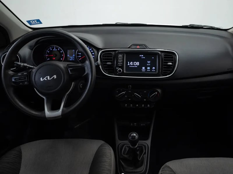 Kia SOLUTO 2024 - Imagen 15 de 20