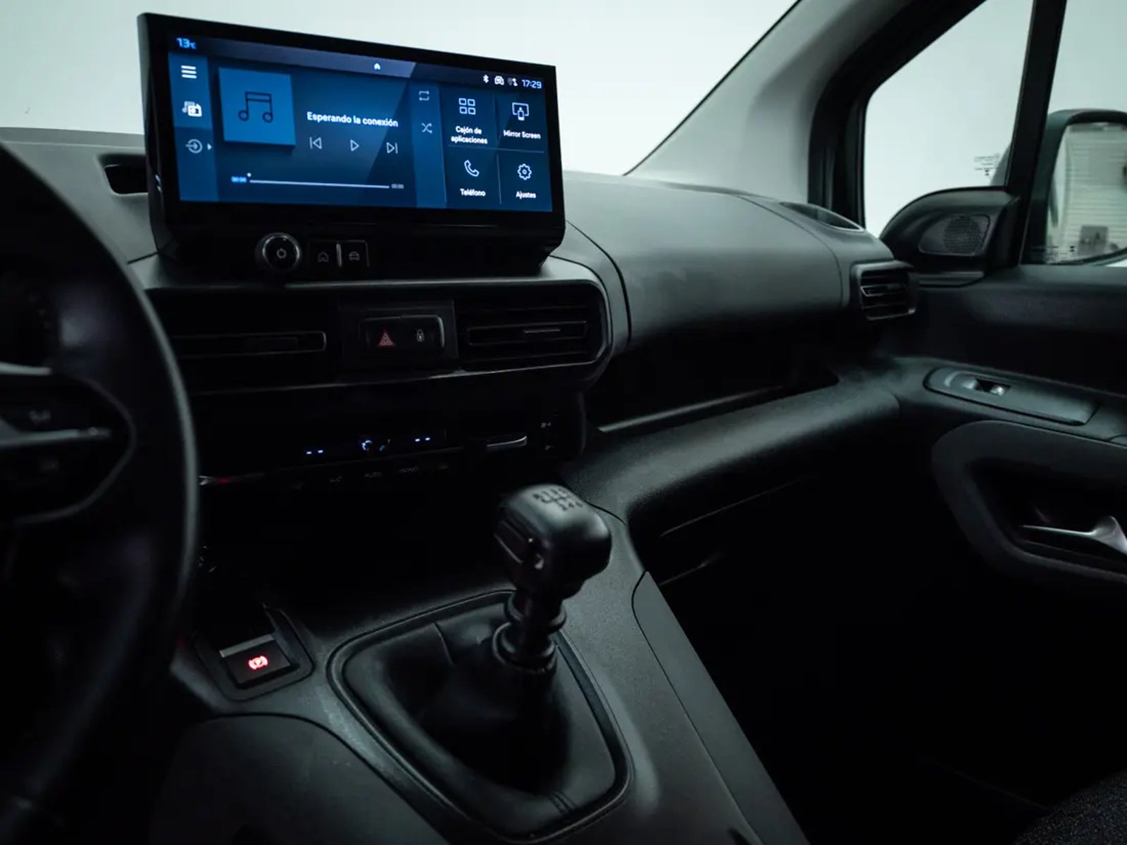 PEUGEOT RIFTER 2025 - Imagen 13 de 17