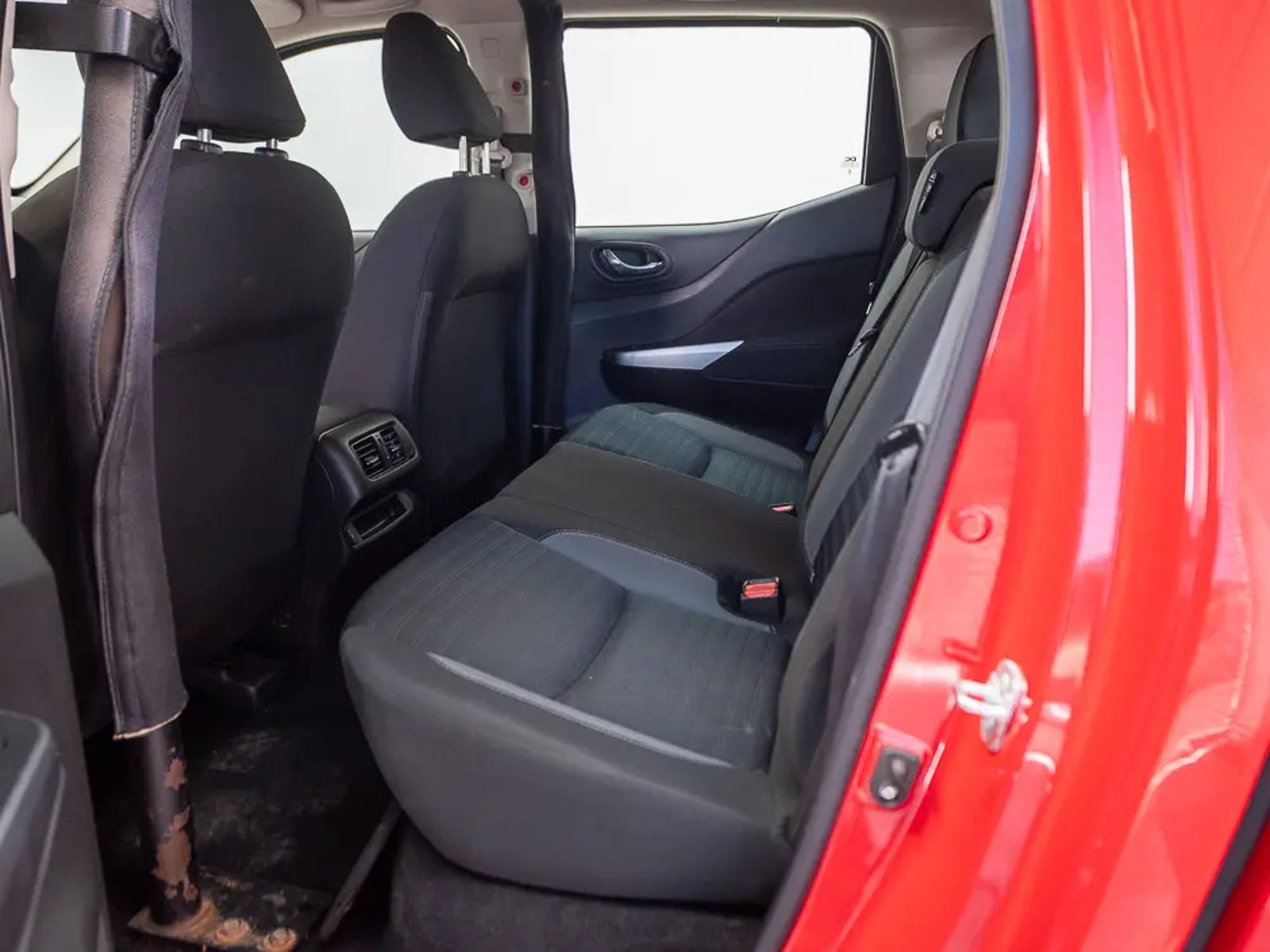 NISSAN NAVARA 2024 - Imagen 10 de 15