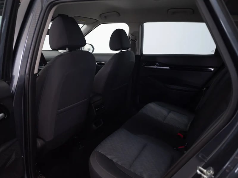 Kia SELTOS 2024 - Imagen 14 de 20