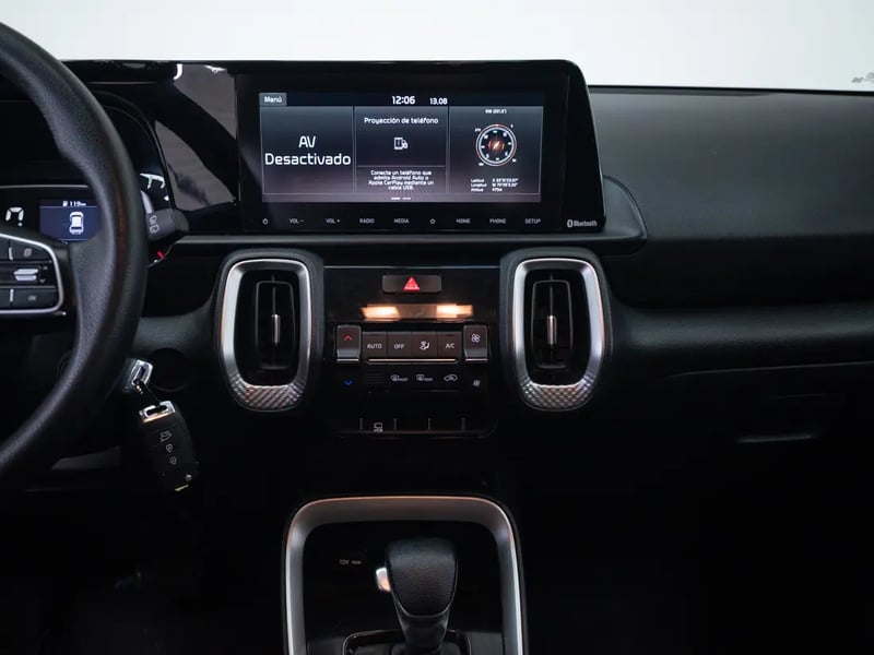 Kia SONET 2024 - Imagen 16 de 20