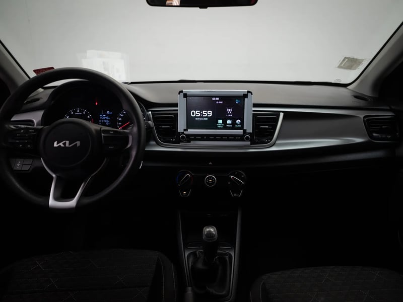 Kia RIO 4 2022 - Imagen 15 de 19