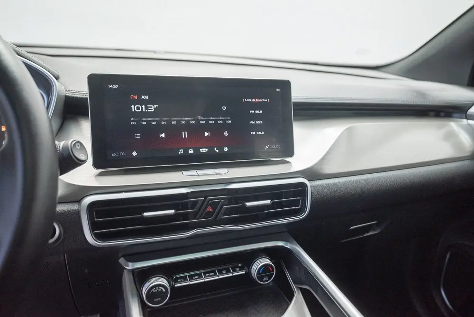 GEELY COOLRAY 2023 - Imagen 16 de 18