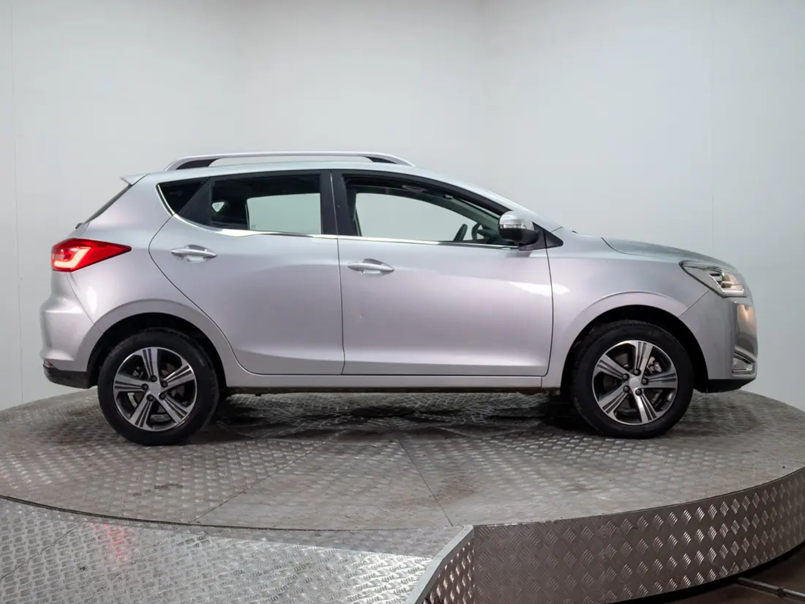 JAC S2 2023 - Imagen 6 de 17