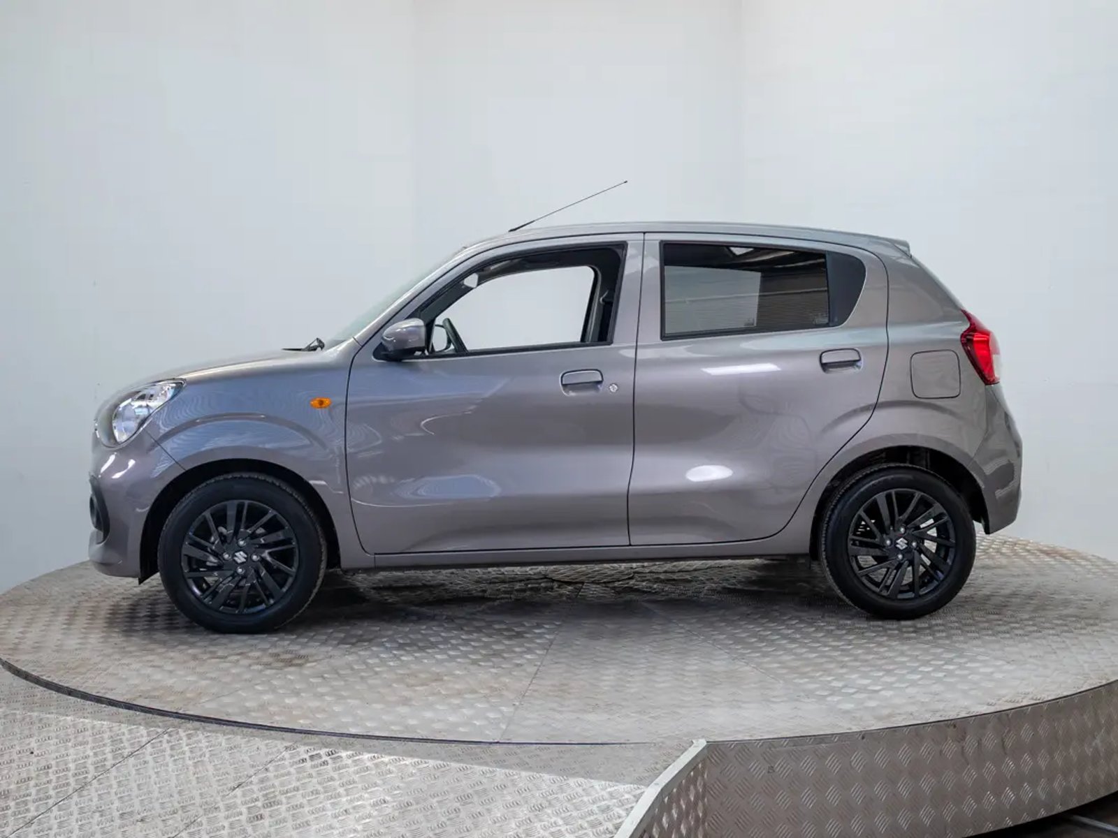 Suzuki CELERIO 2025 - Foto 4 de 19