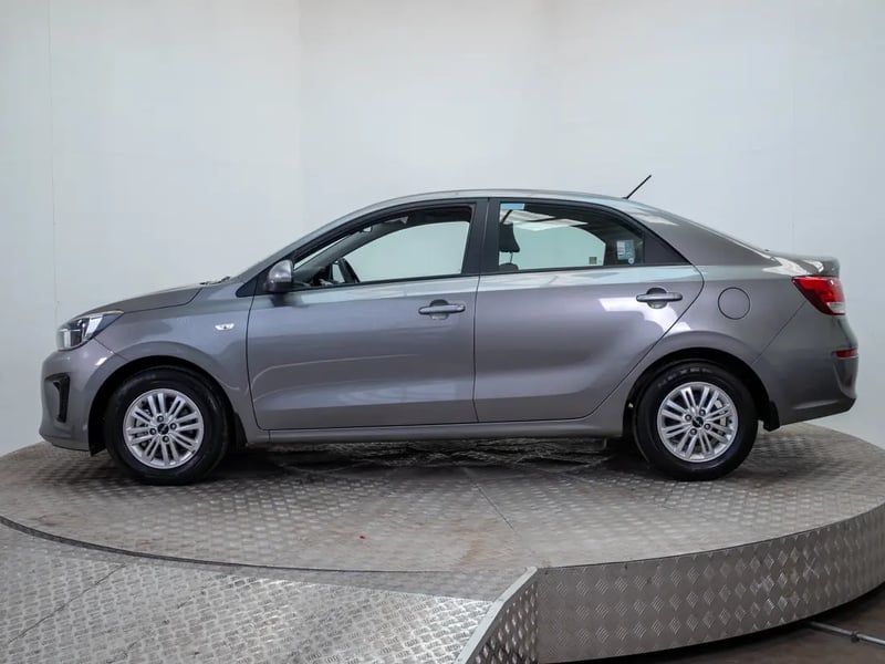 Kia SOLUTO 2024 - Imagen 4 de 20