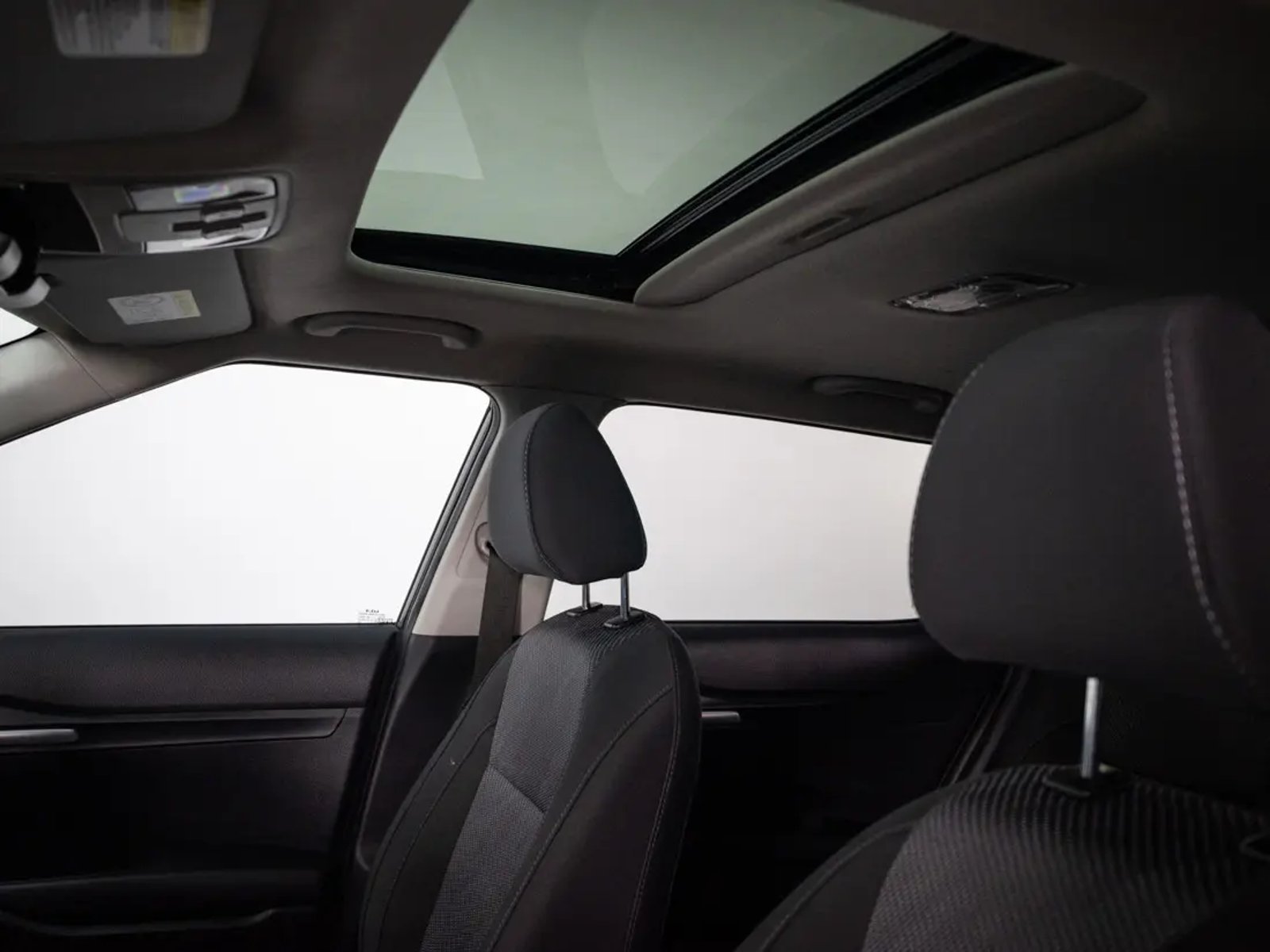 Kia SELTOS 2024 - Imagen 16 de 20