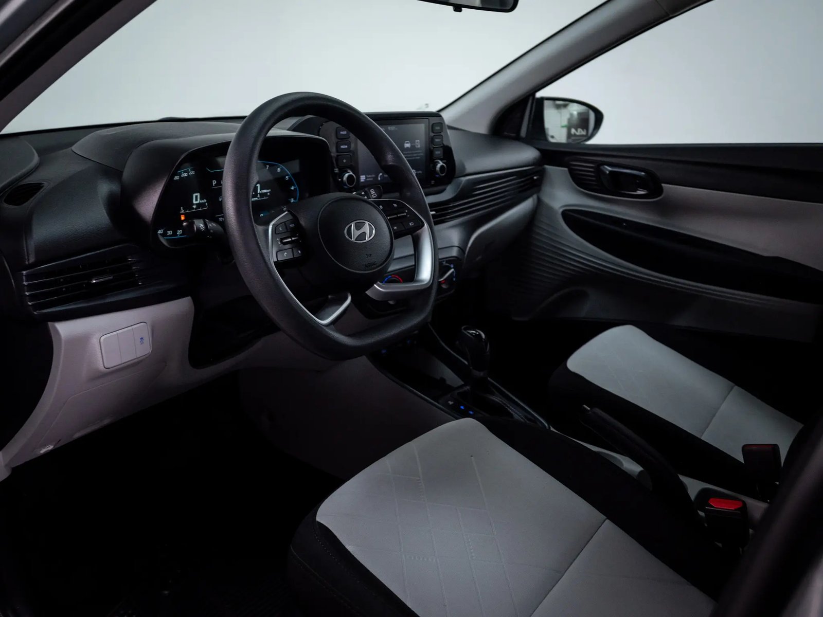 HYUNDAI I20 2024 - Imagen 14 de 17