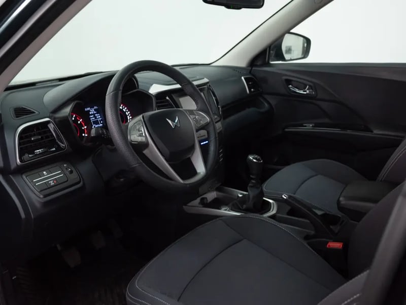 Mahindra XUV300 2024 - Imagen 11 de 20