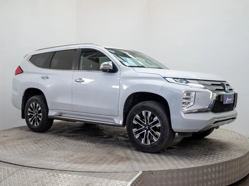 Mitsubishi MONTERO SPORT 2024 - Imagen 9 de 19