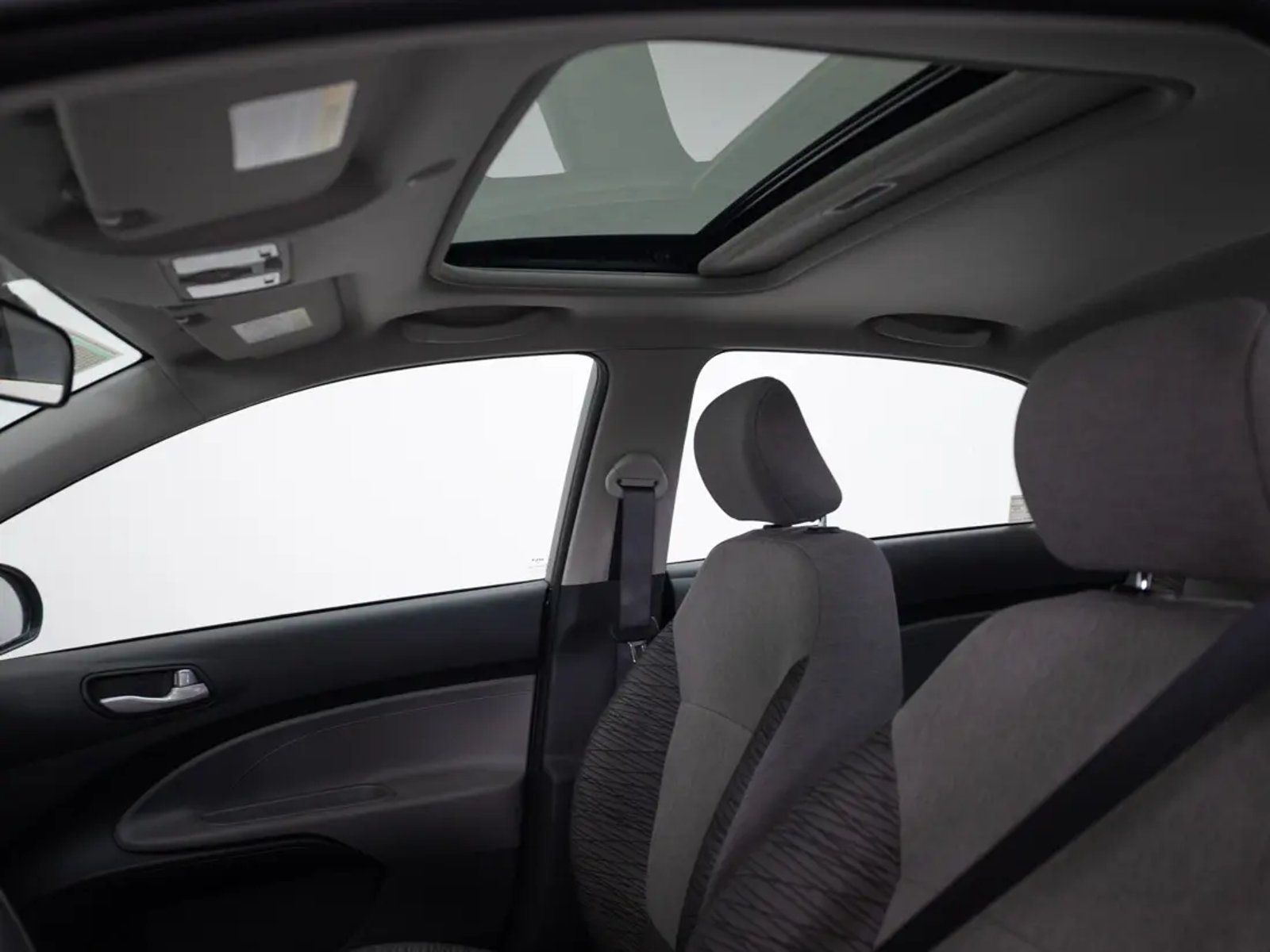 Kia SOLUTO 2026 - Imagen 17 de 20