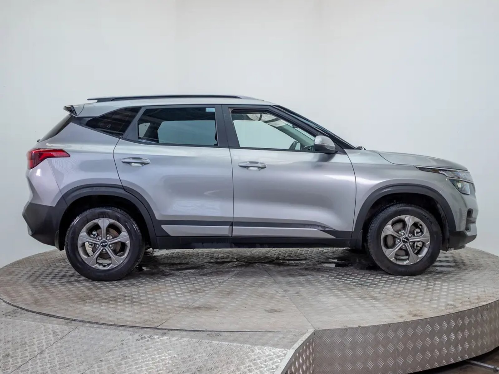 Kia SELTOS 2024 - Imagen 8 de 20