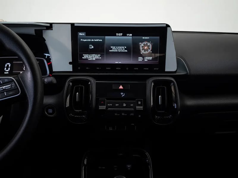 Kia SONET 2023 - Imagen 16 de 19