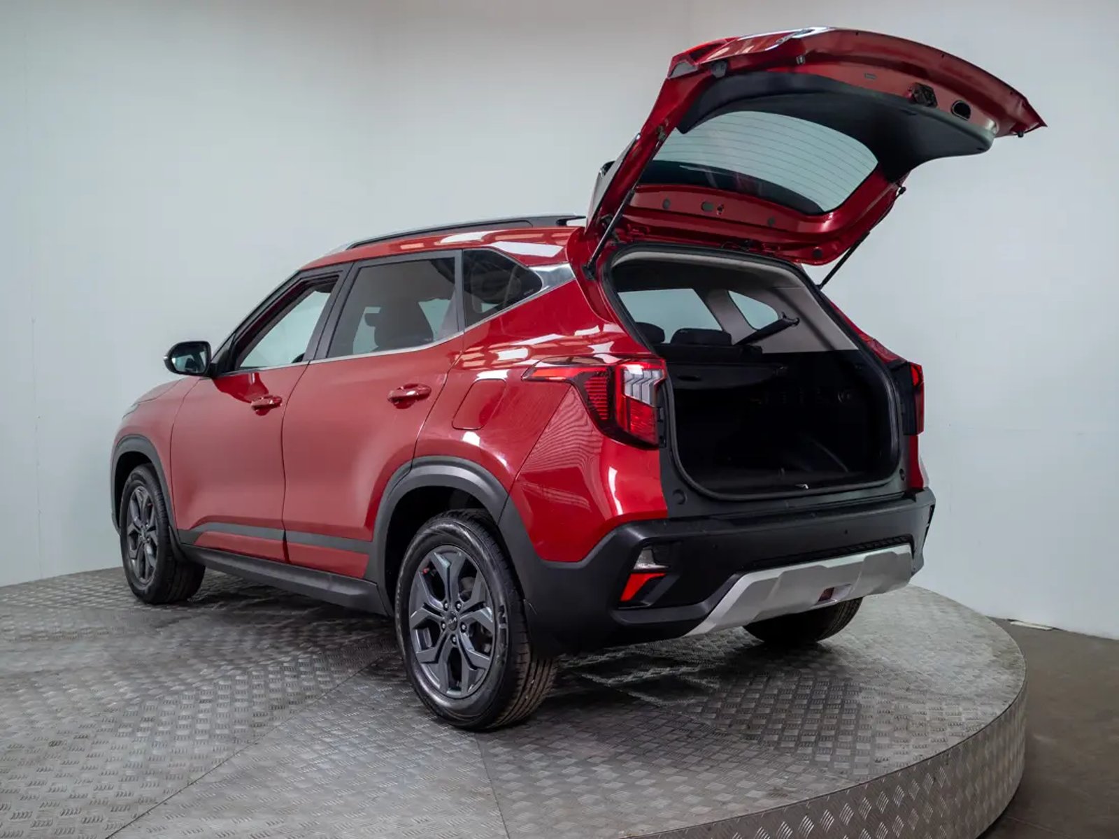 Kia SELTOS 2024 - Imagen 10 de 19