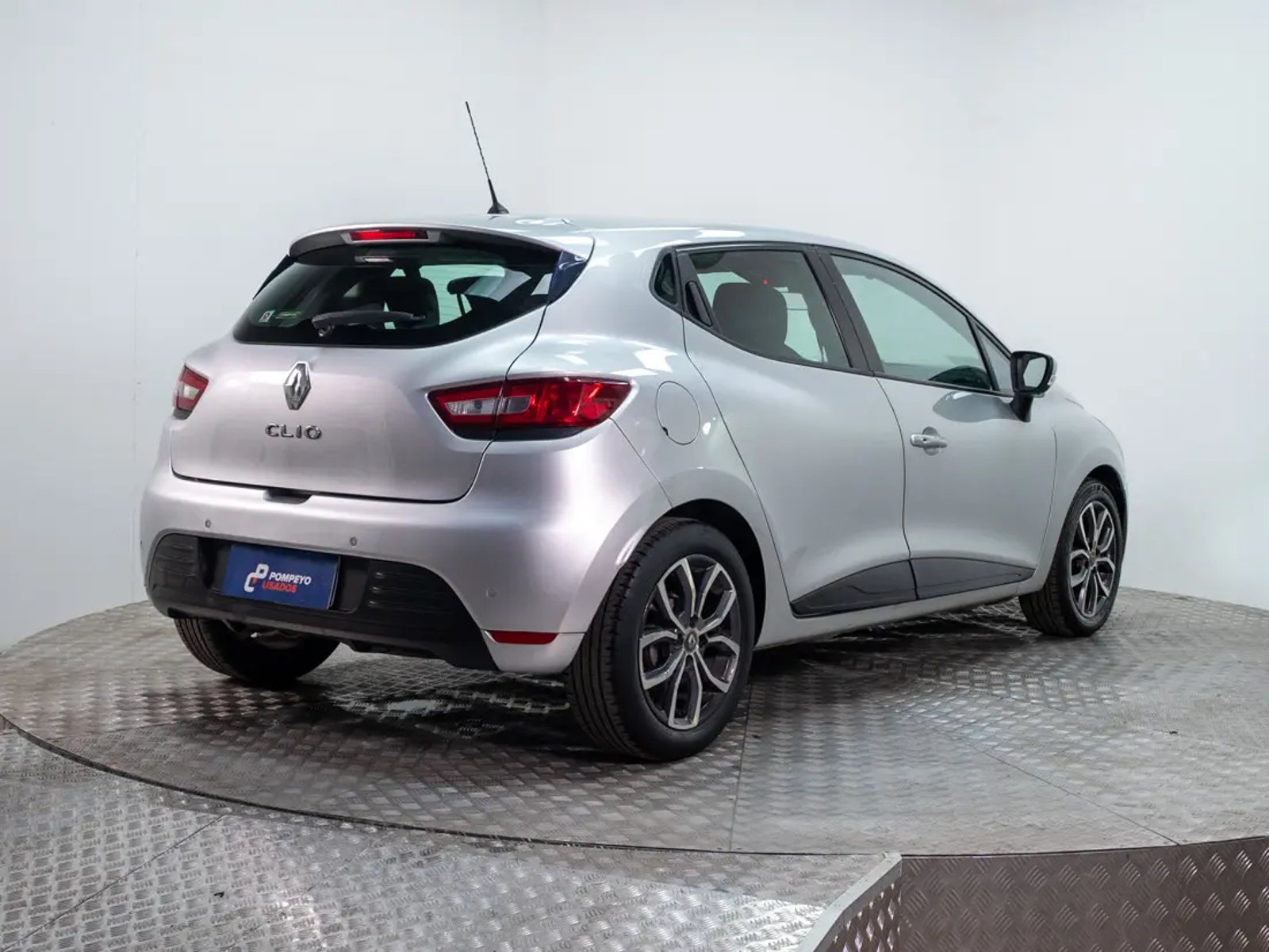 RENAULT CLIO 2017 - Imagen 10 de 18