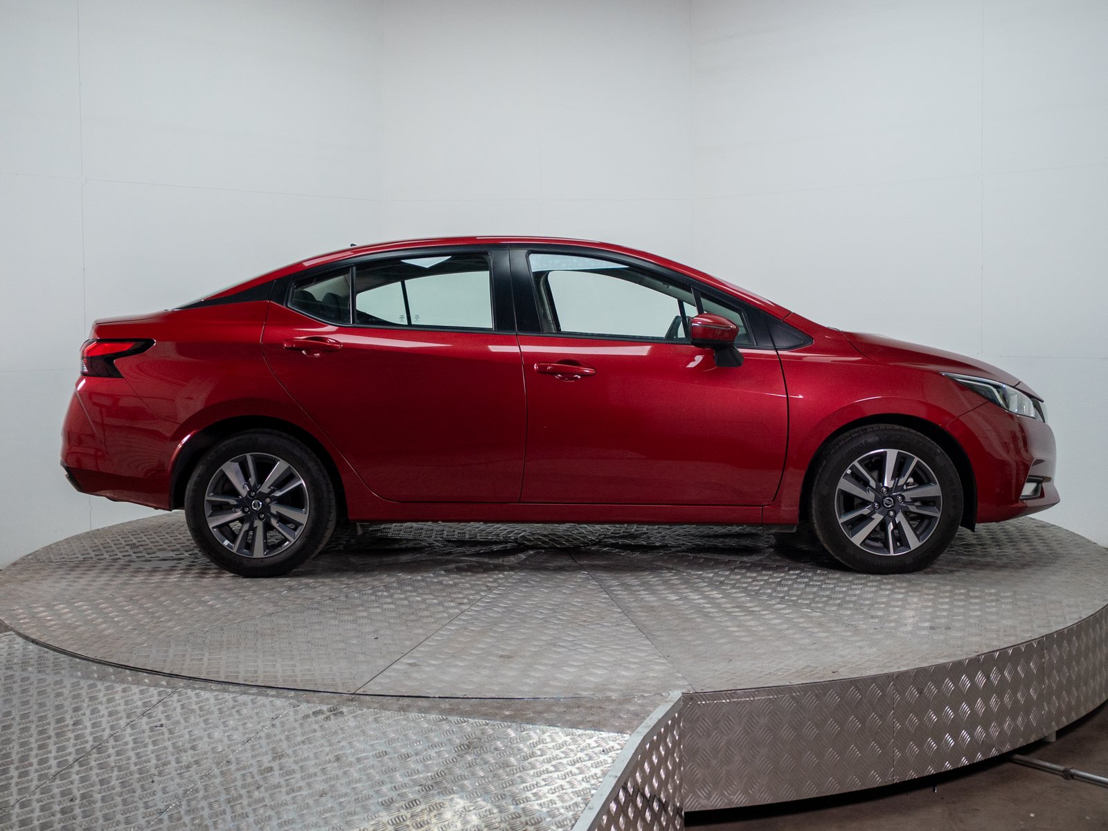 Nissan VERSA 2021 - Imagen 8 de 20