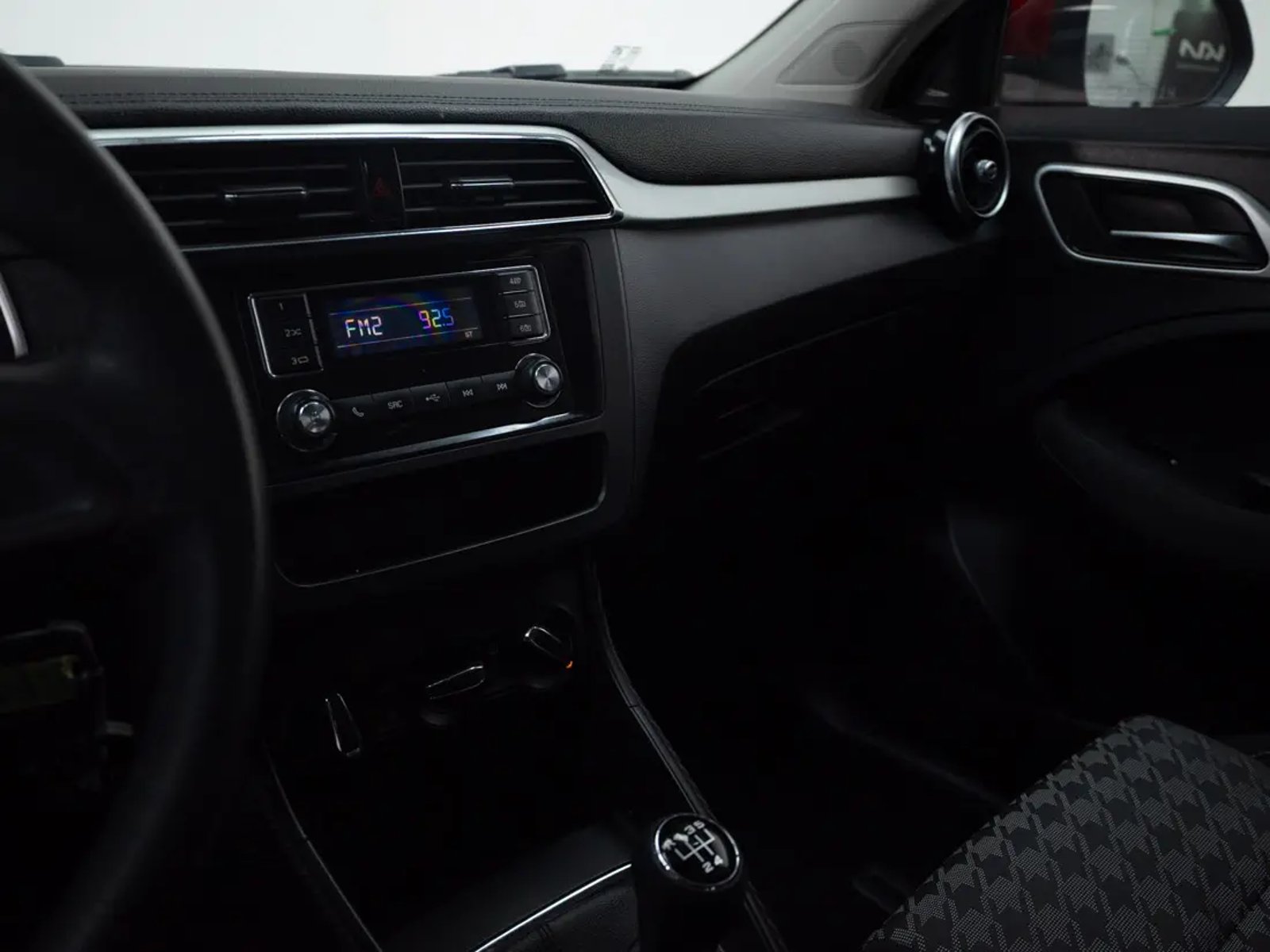 MG ZS 2023 - Imagen 12 de 17