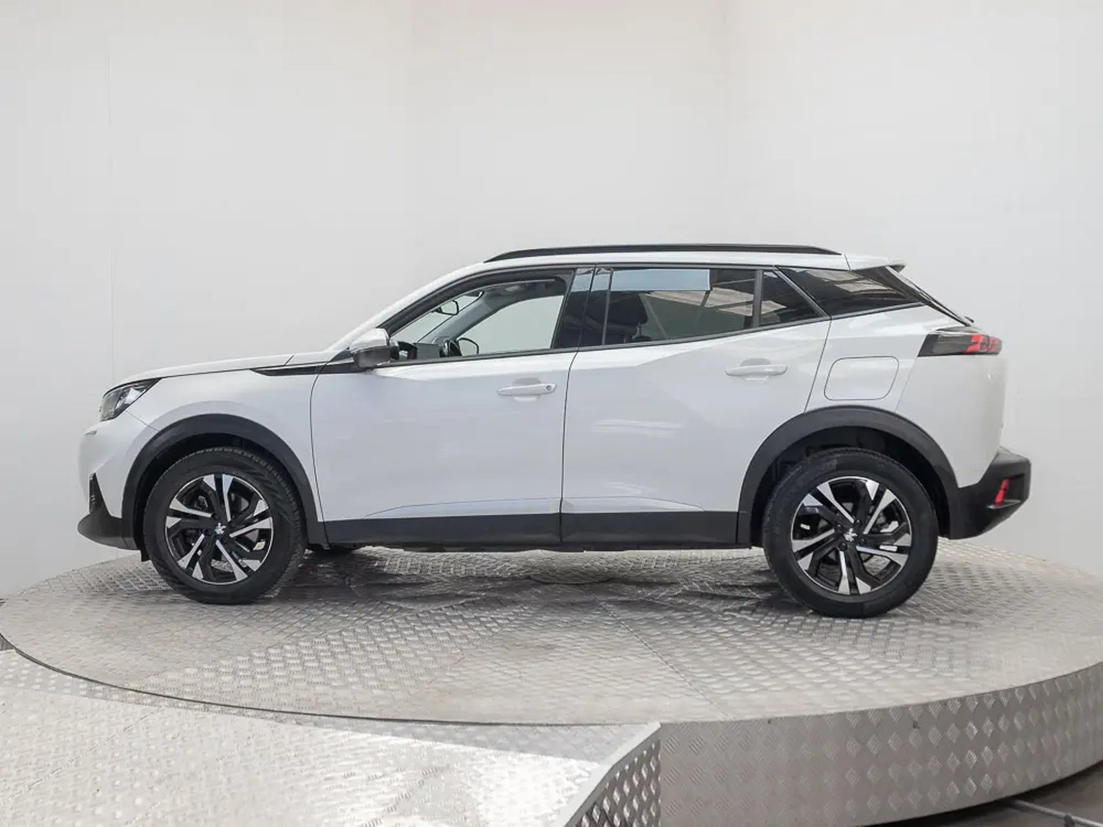Peugeot 2008 2021 - Imagen 7 de 15