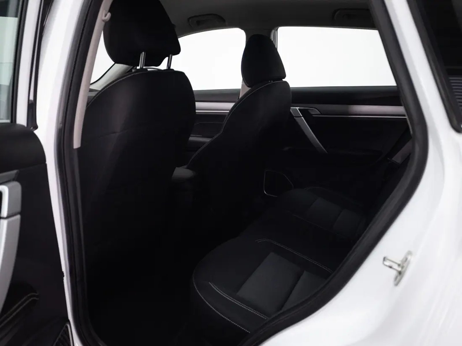 GEELY COOLRAY 2023 - Imagen 18 de 20
