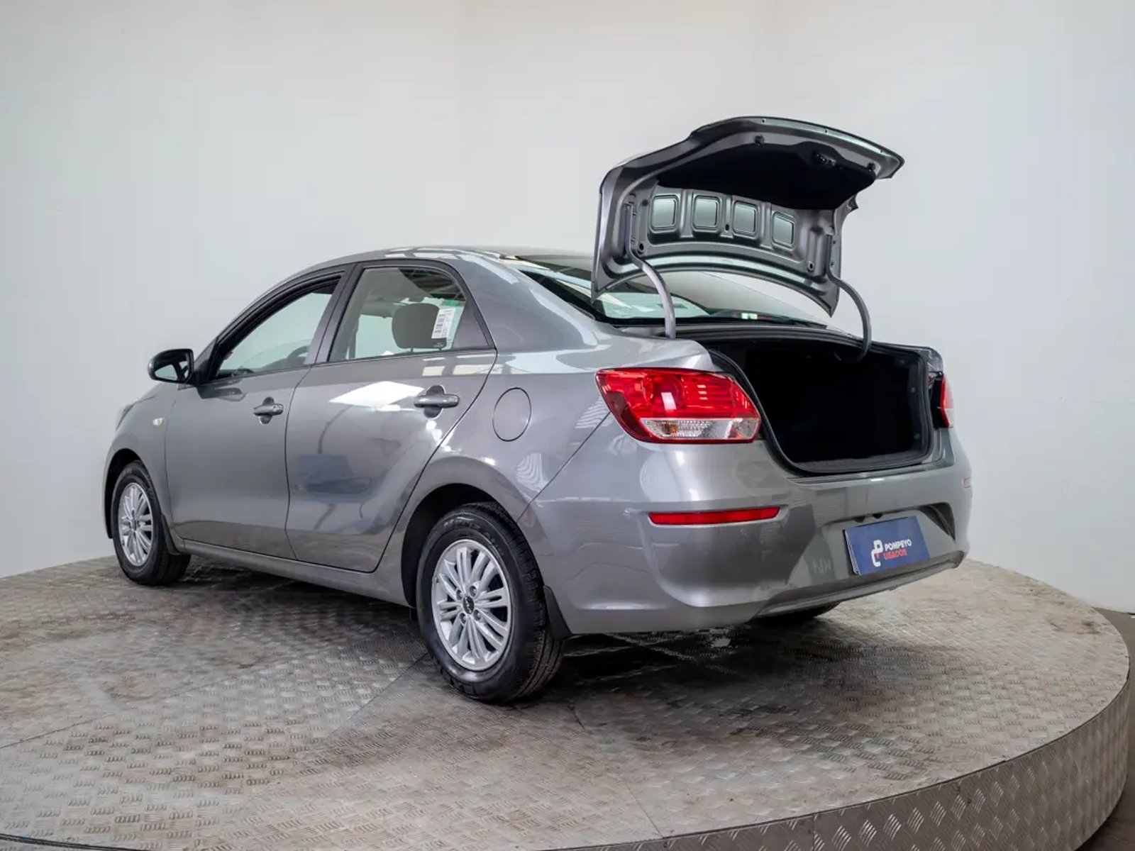 Kia SOLUTO 2026 - Imagen 10 de 20