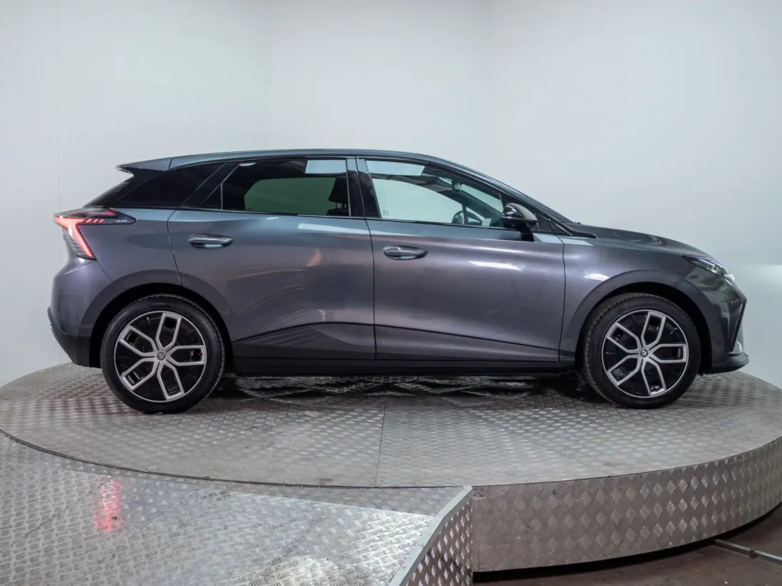 MG 4 ELECTRIC 2024 - Imagen 8 de 19