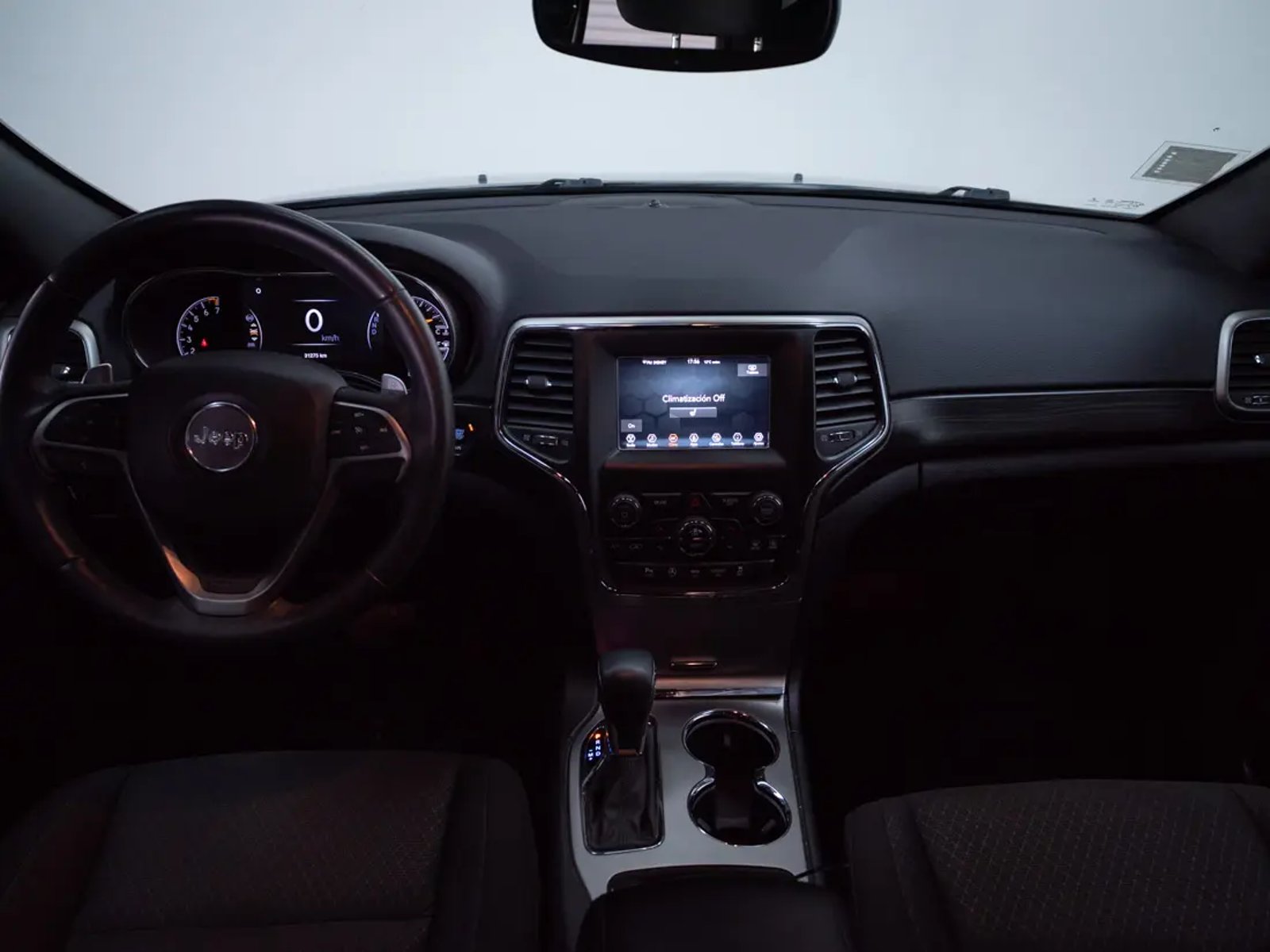 Jeep GRAND CHEROKEE 2020 - Imagen 15 de 18