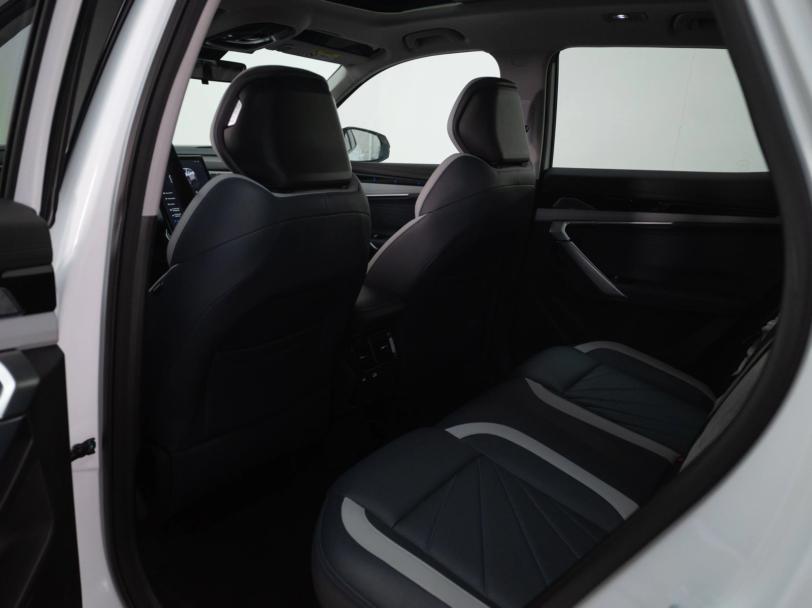 Geely STARRAY 2025 - Imagen 14 de 20