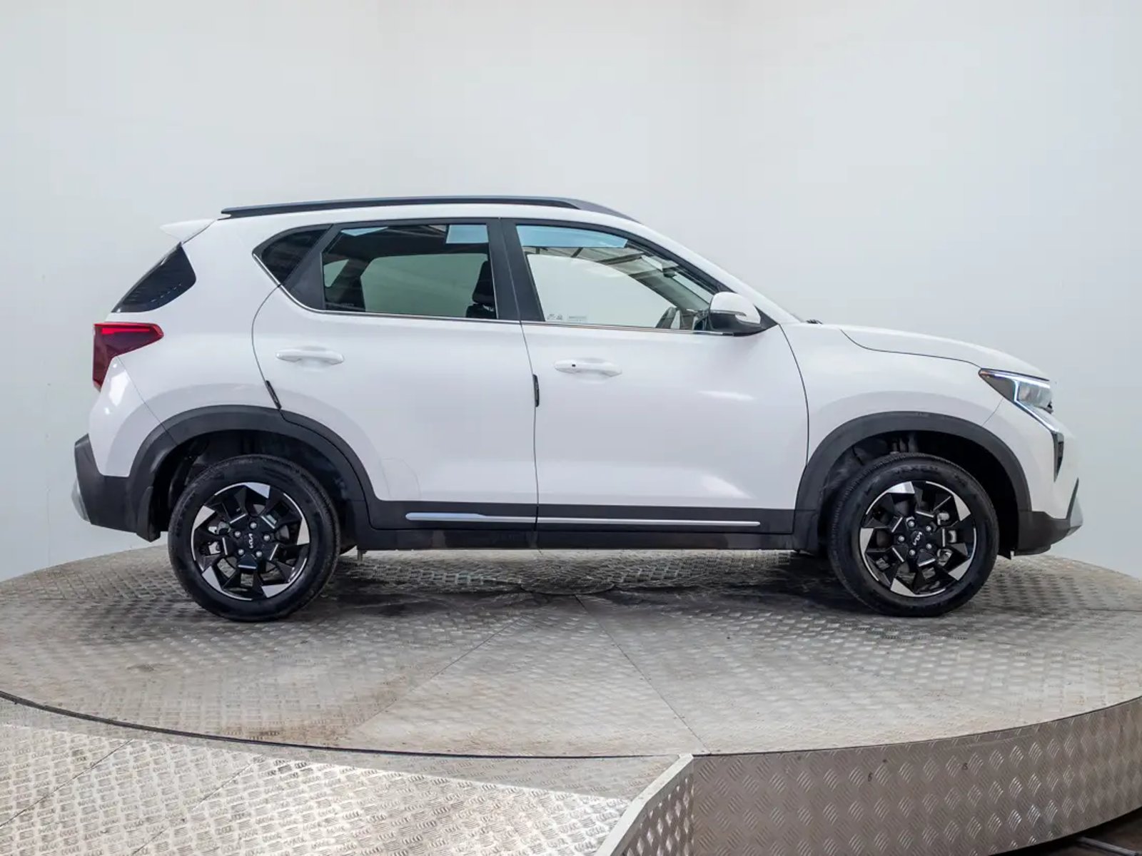 Kia SONET 2024 - Imagen 8 de 19