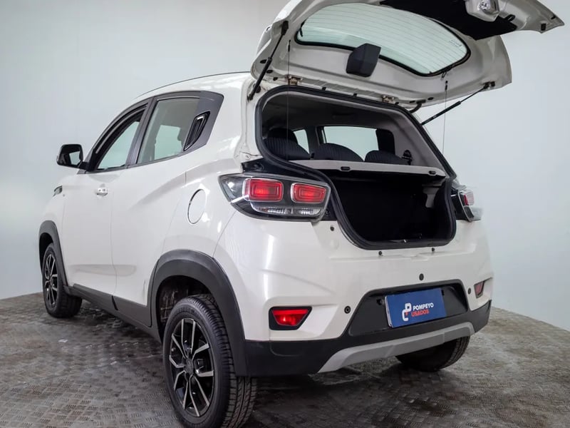 Mahindra KUV100 2021 - Imagen 10 de 18