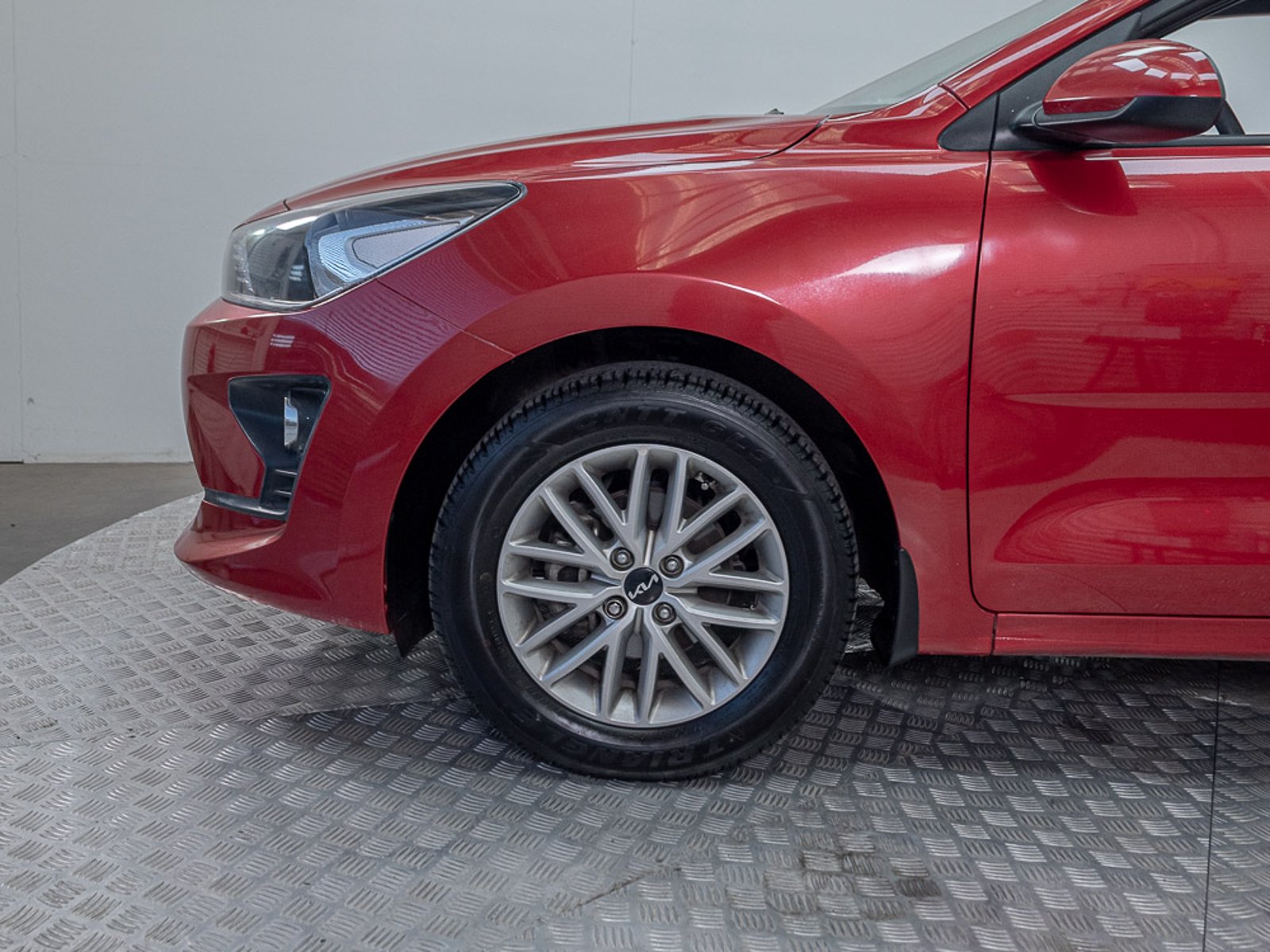 KIA RIO 5 2023 - Imagen 10 de 16