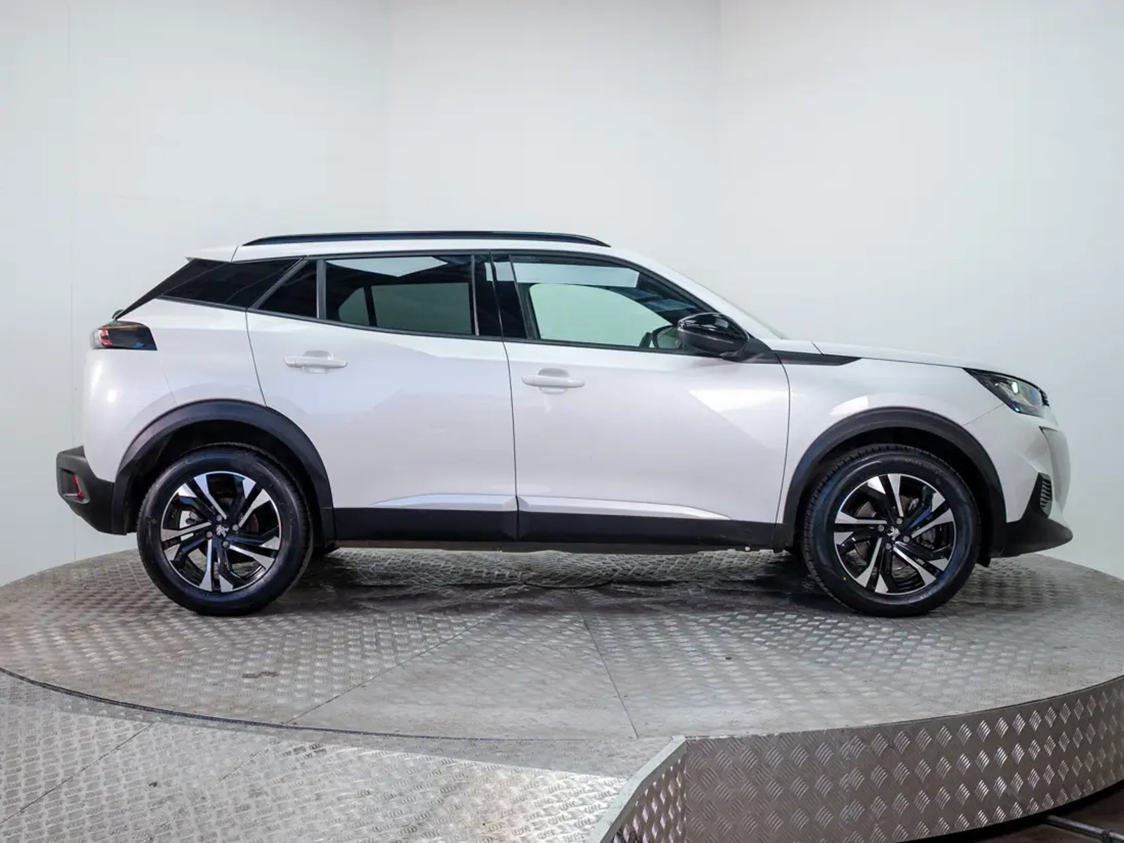 Peugeot 2008 2023 - Imagen 8 de 18