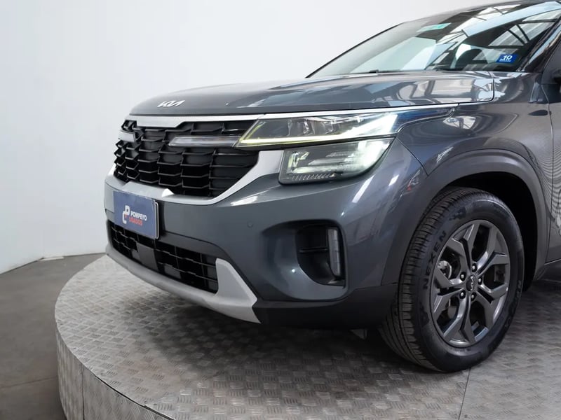Kia SELTOS 2024 - Imagen 18 de 20