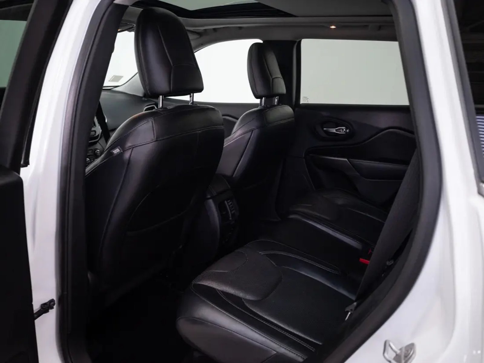 Jeep CHEROKEE 2020 - Imagen 14 de 20