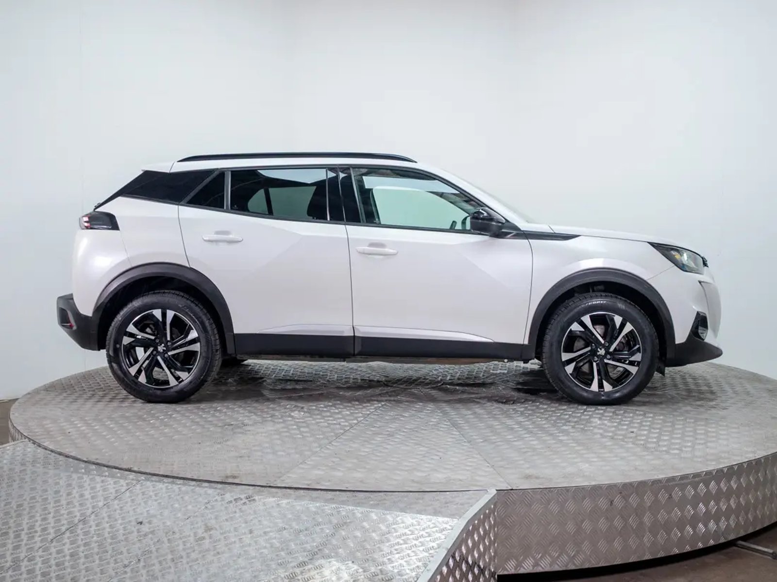 Peugeot 2008 2022 - Imagen 8 de 19